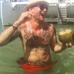 Meet your Posher, Frank